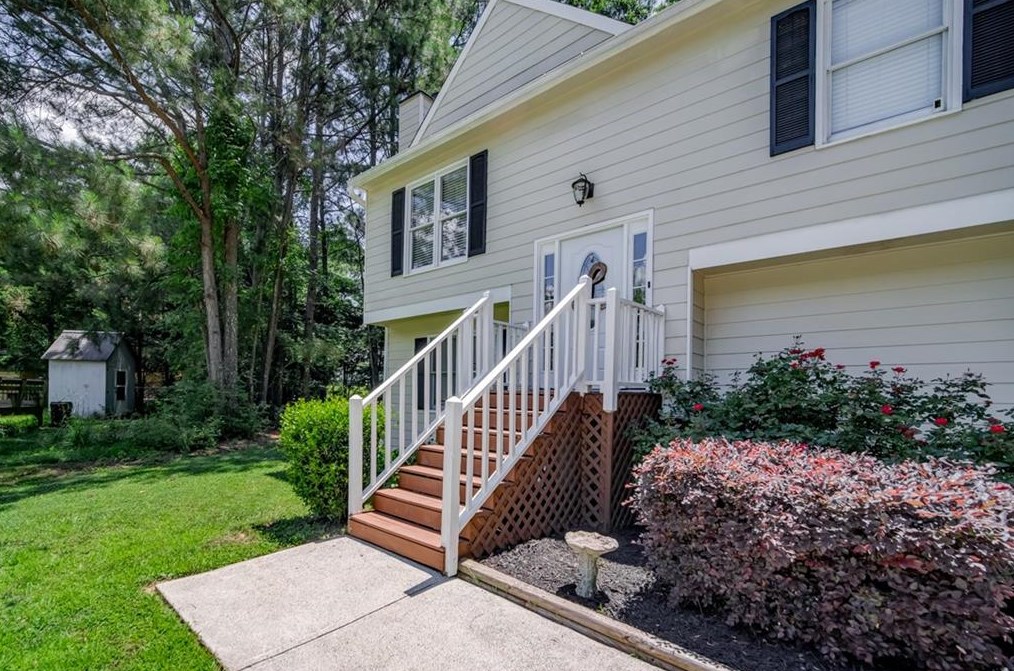 4684 Emerald Willow Dr, Acworth, GA 30101-7424