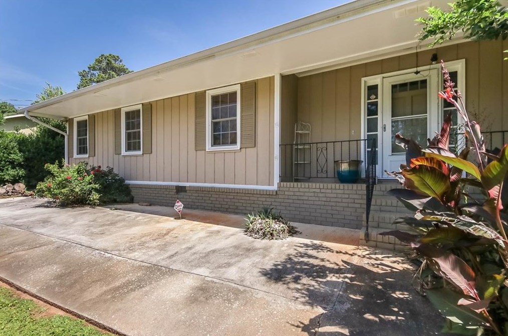 5446 Mill Valley Dr, Douglasville, GA 30135-2531