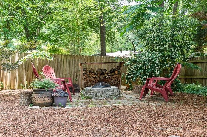 1033 Homewood Ct, Decatur GA  30033-4204 exterior