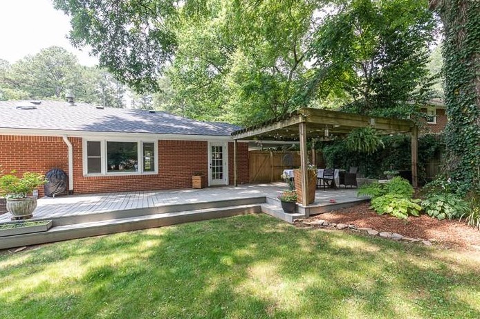 1033 Homewood Ct, Decatur GA  30033-4204 exterior