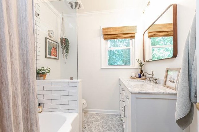 1033 Homewood Ct, Decatur GA  30033-4204 exterior