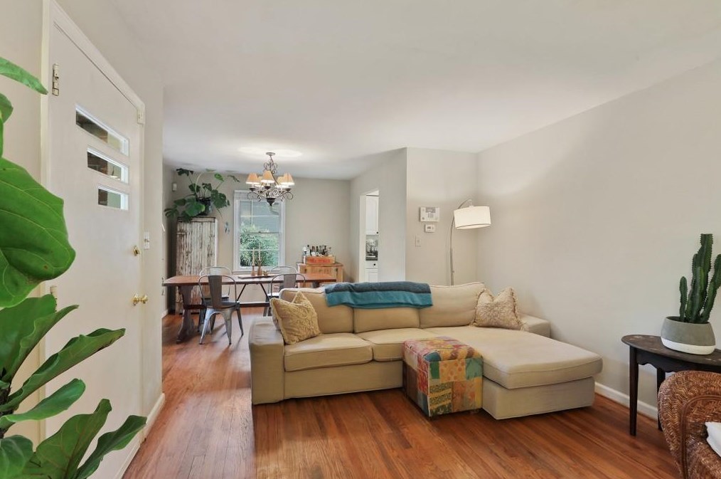 893 Willivee Dr, Decatur GA  30033-4751 exterior