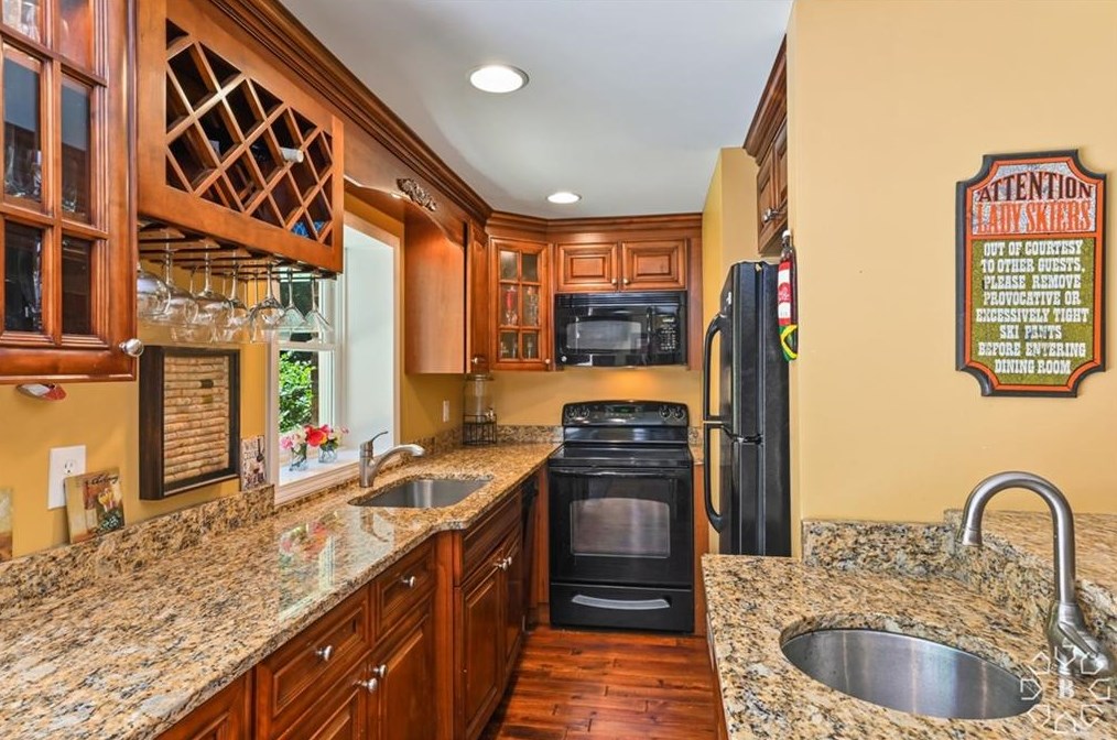 2796 Whitby Dr, Atlanta GA  30340-4914 exterior