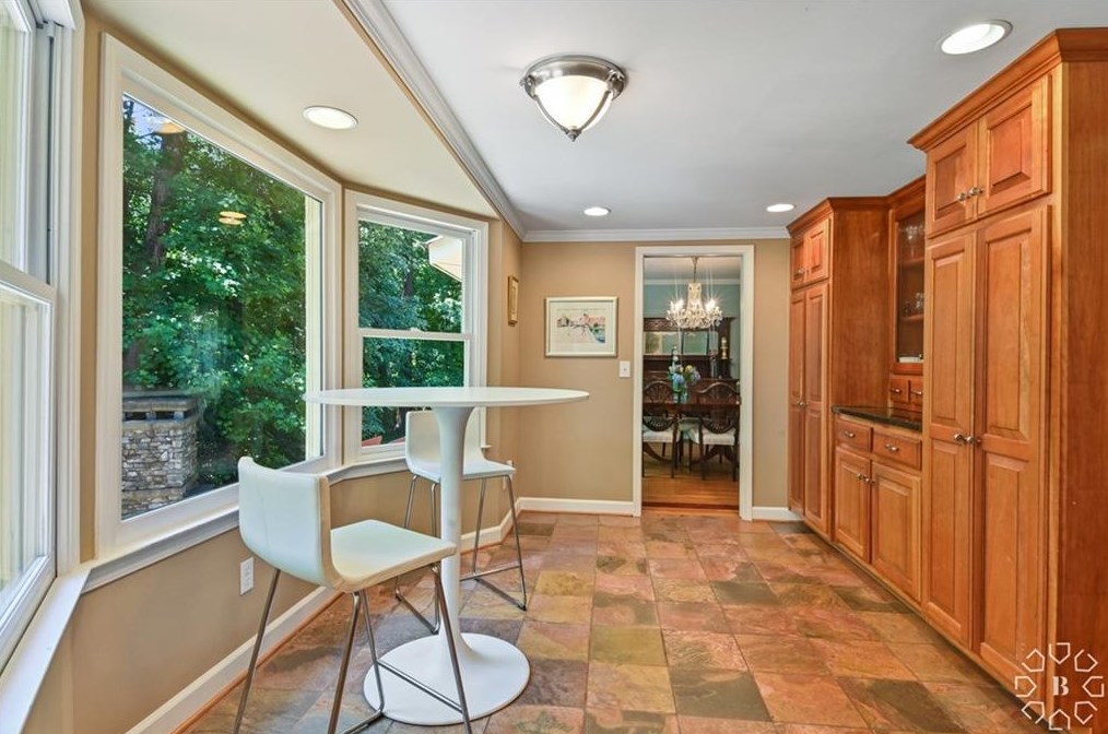 2796 Whitby Dr, Atlanta GA  30340-4914 exterior