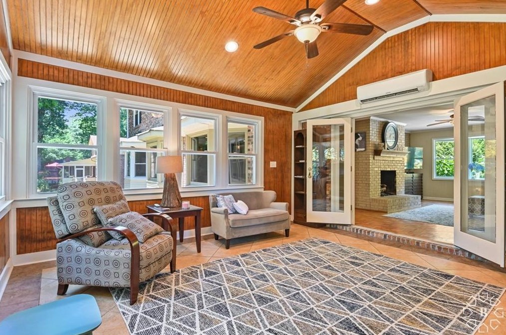 2796 Whitby Dr, Atlanta GA  30340-4914 exterior