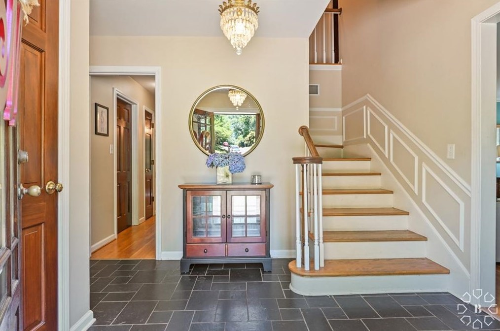2796 Whitby Dr, Atlanta GA  30340-4914 exterior