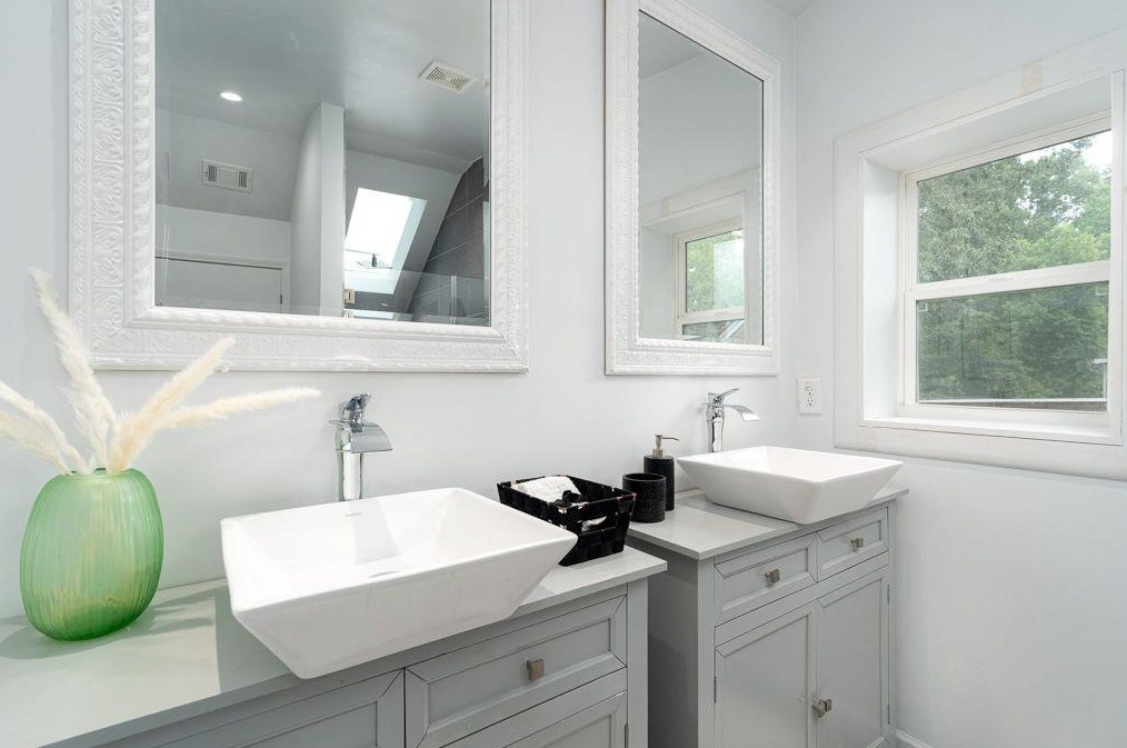 1944 Delphine Dr, Decatur GA  30032-3969 exterior