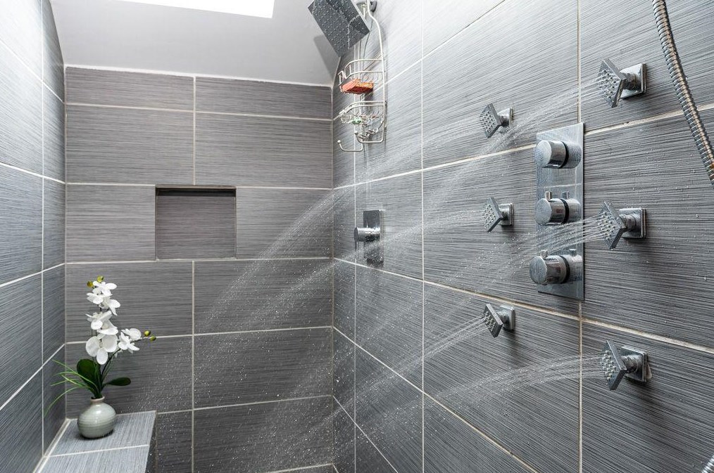 1944 Delphine Dr, Decatur GA  30032-3969 exterior