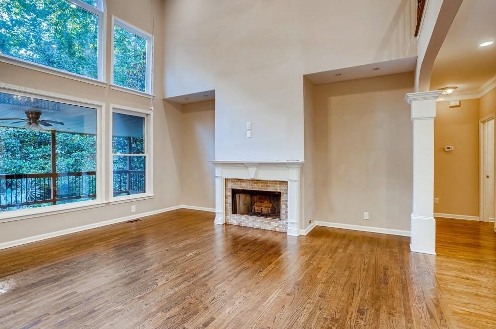380 Westside Dr, Roswell, GA 30075-4834