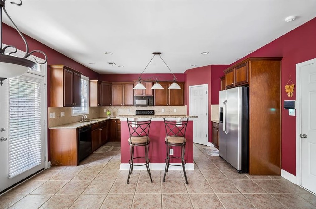 3240 Wolf Club Ln, Atlanta GA  30349-8710 exterior