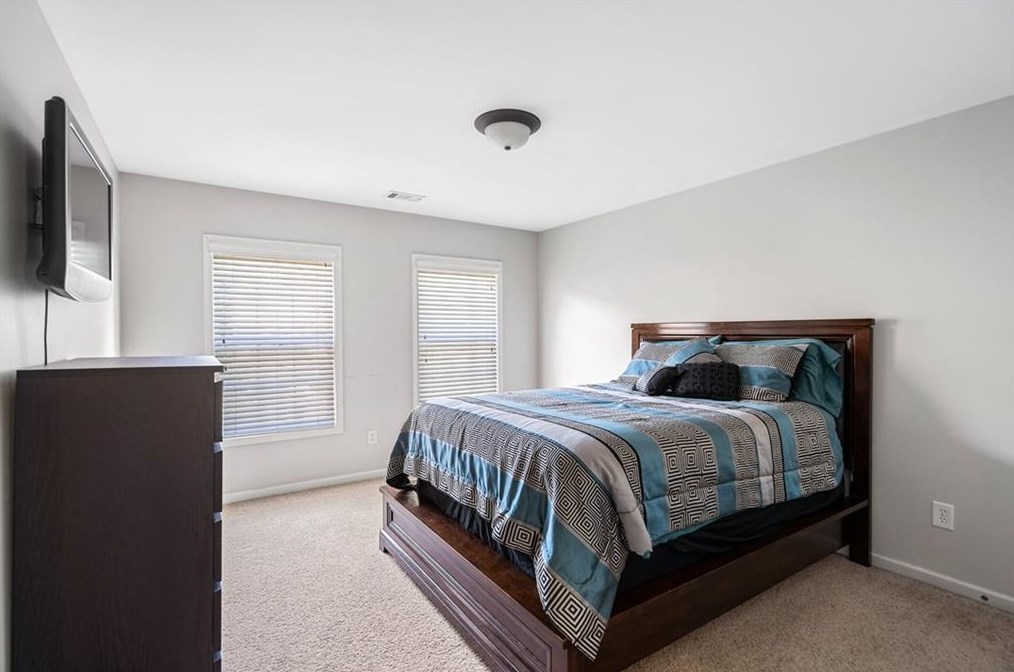 3240 Wolf Club Ln, Atlanta GA  30349-8710 exterior