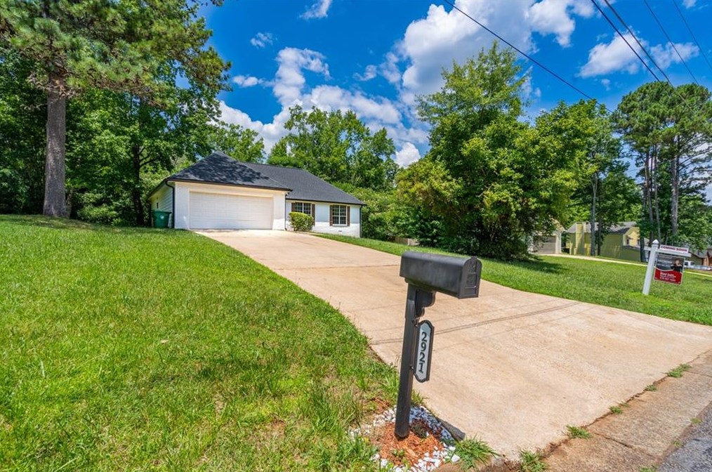 2921 Sunset Ct, Decatur GA  30034-3454 exterior