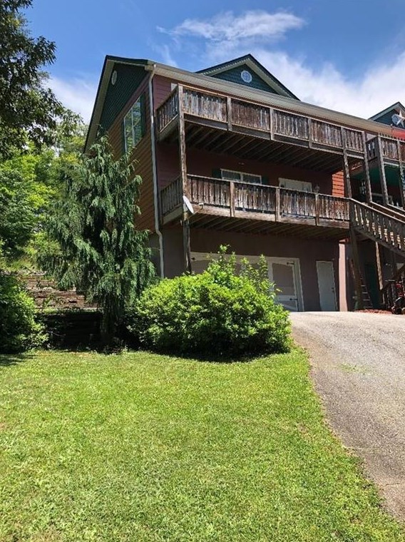 40 Kuvasz Weg, Helen, GA 30545-2808