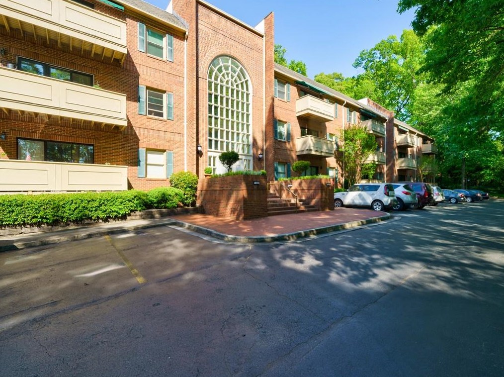 303 Ridley Howard Ct, Decatur GA  30030-2375 exterior