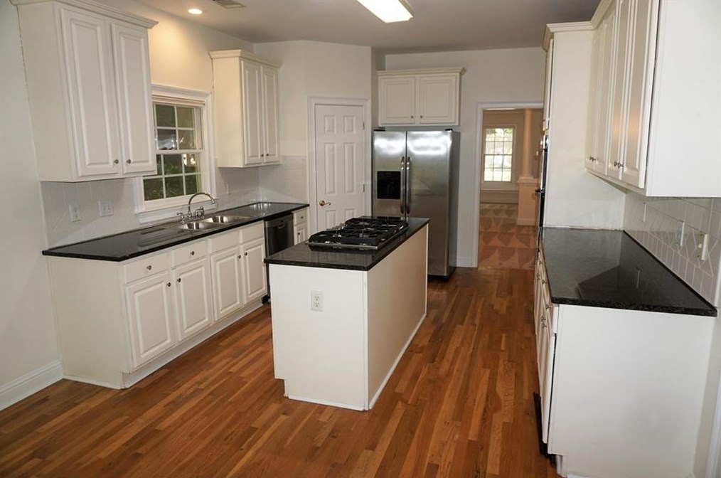 305 Whitley Park Dr, Atlanta GA  30350-1158 exterior