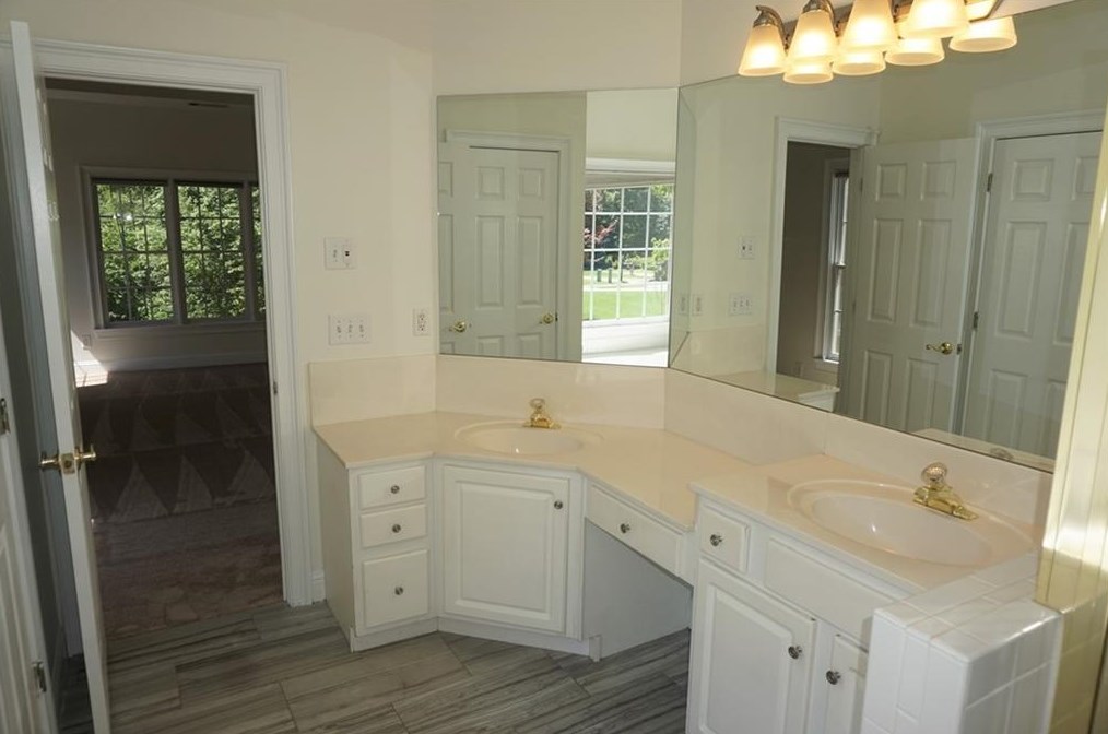 305 Whitley Park Dr, Atlanta GA  30350-1158 exterior