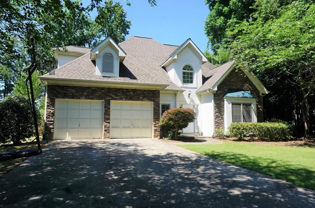 305 Whitley Park Dr, Atlanta GA  30350-1158 exterior