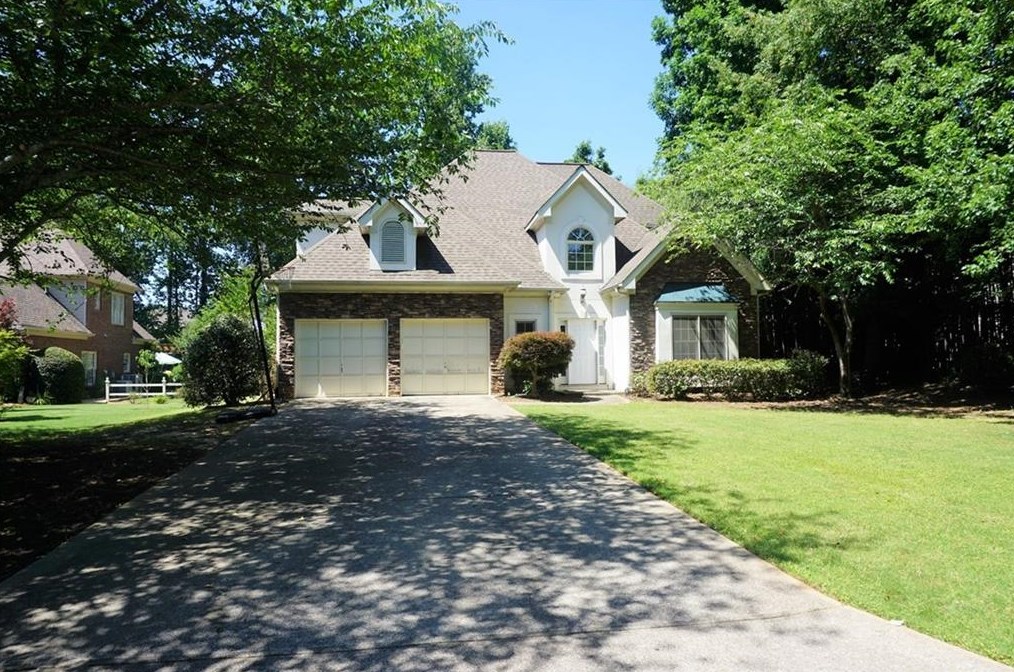 305 Whitley Park Dr, Atlanta, GA 30350-1158