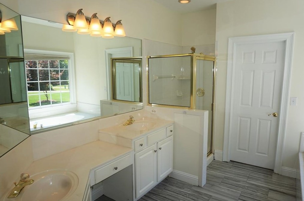 305 Whitley Park Dr, Atlanta GA  30350-1158 exterior