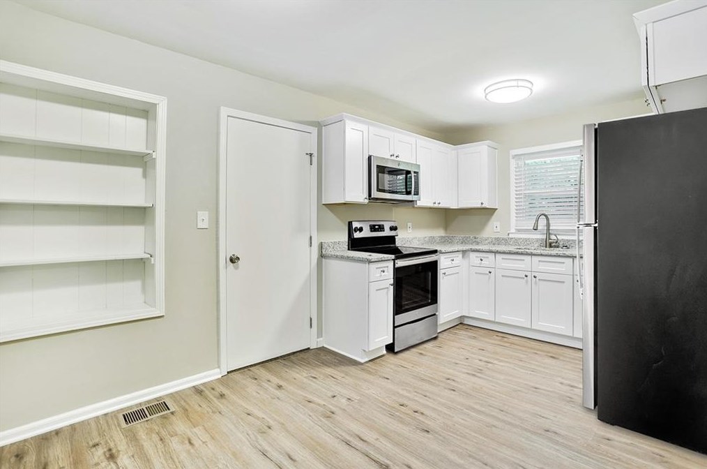 1908 Columbia Pl, Decatur GA  30032-5944 exterior