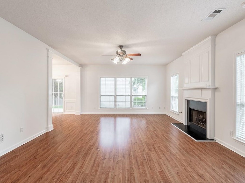 4238 Pentworth Ln Nw, Kennesaw, GA 30144
