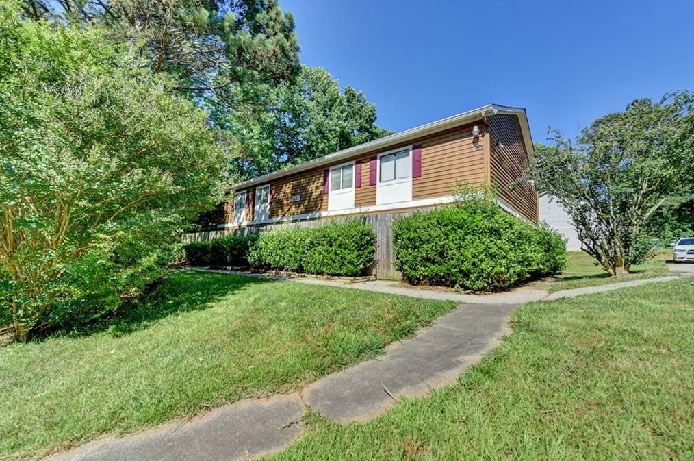 3537 Peachtree Corners Cir, Norcross, GA 30092-7112