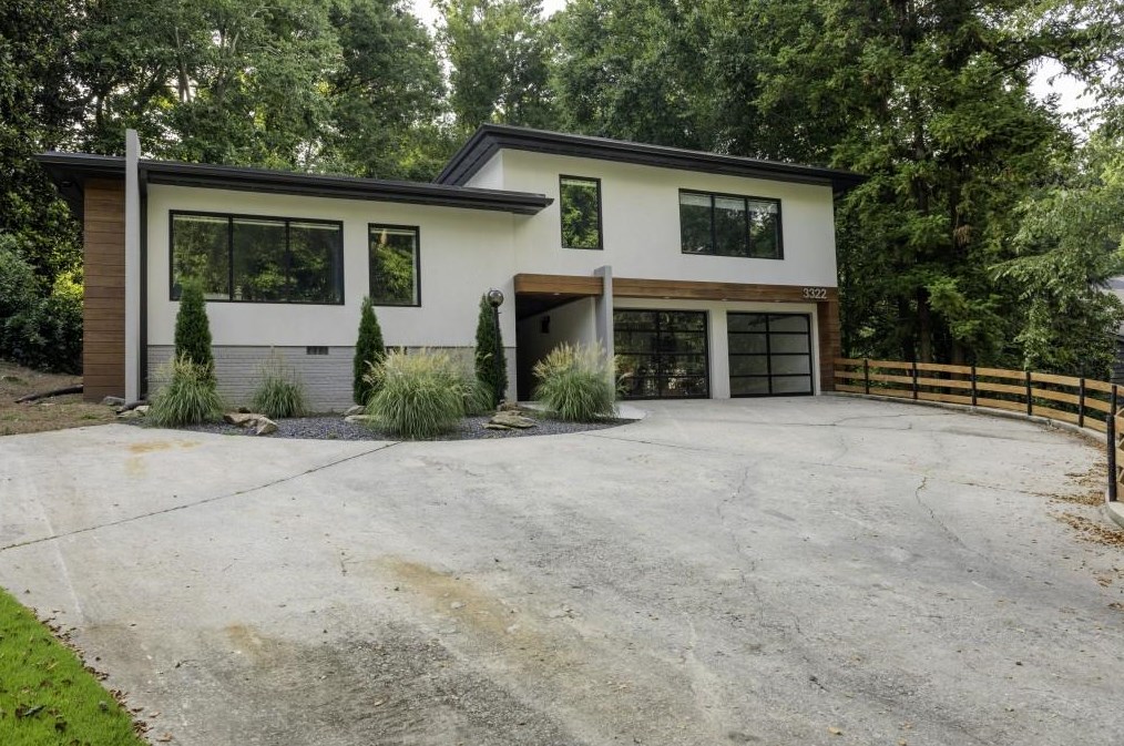 3322 Pinestream Rd, Atlanta GA  30327-2204 exterior