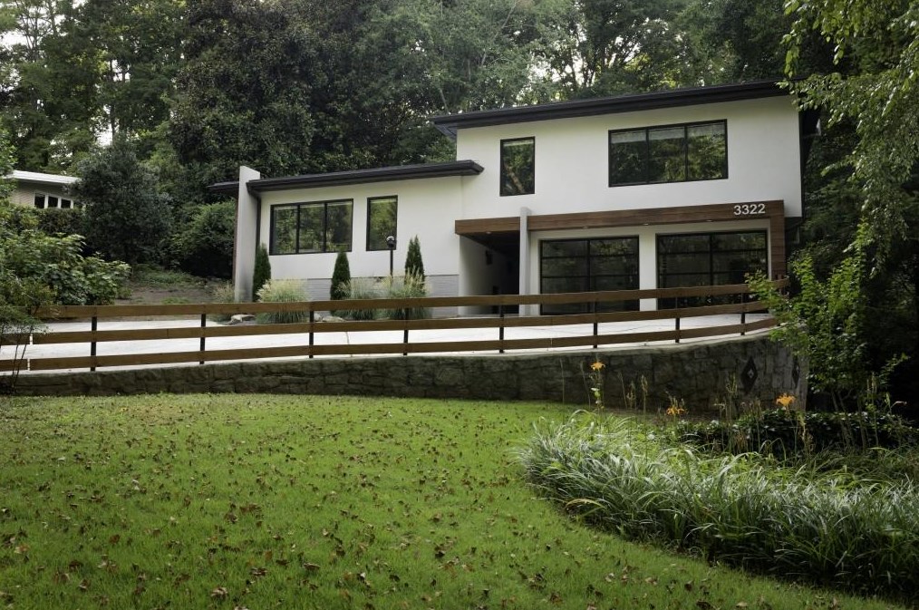 3322 Pinestream Rd, Atlanta GA  30327-2204 exterior