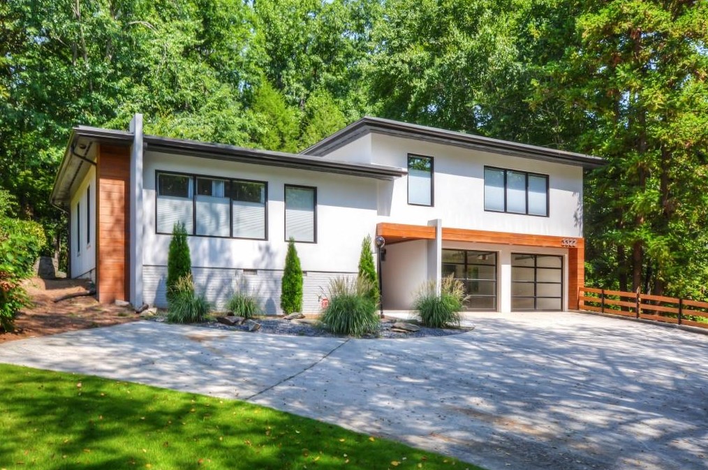 3322 Pinestream Rd, Atlanta, GA 30327-2204