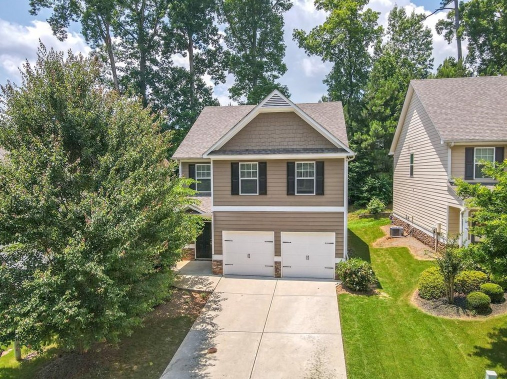 614 Royal Crest Ct, Holly Springs, GA 30115