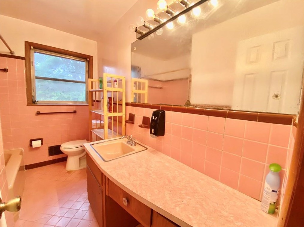 3839 Brockton Pl, Decatur GA  30032-1428 exterior