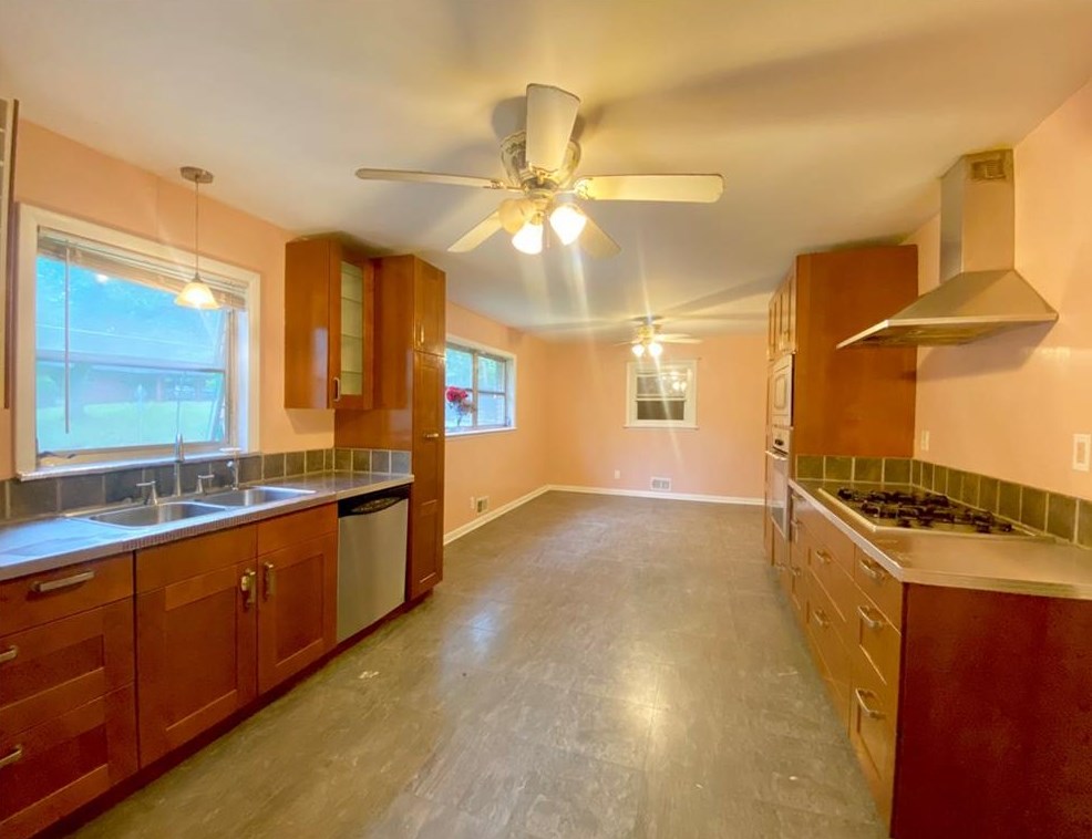 3839 Brockton Pl, Decatur GA  30032-1428 exterior