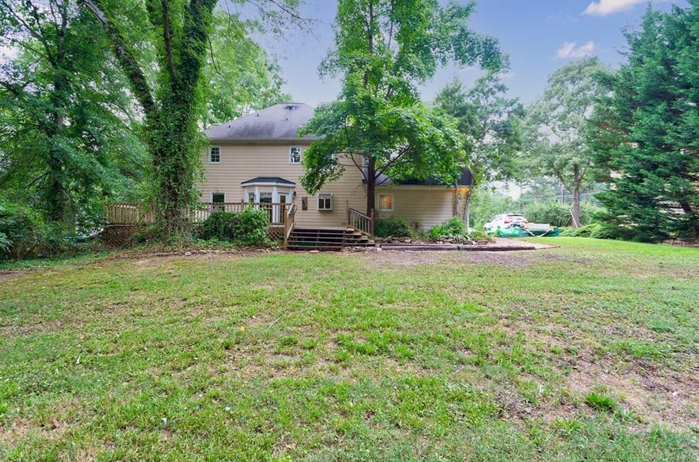 1176 Lakeview Rd, Grayson, GA 30017-1143