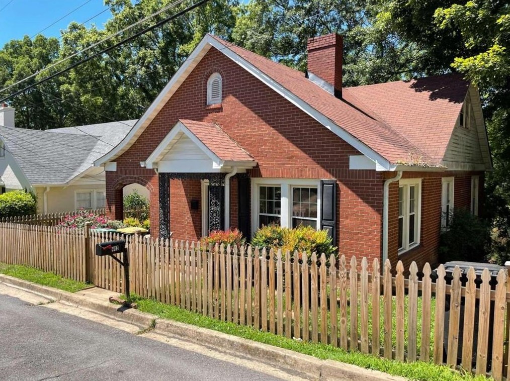 403 11th St, Rome, GA 30161-6221