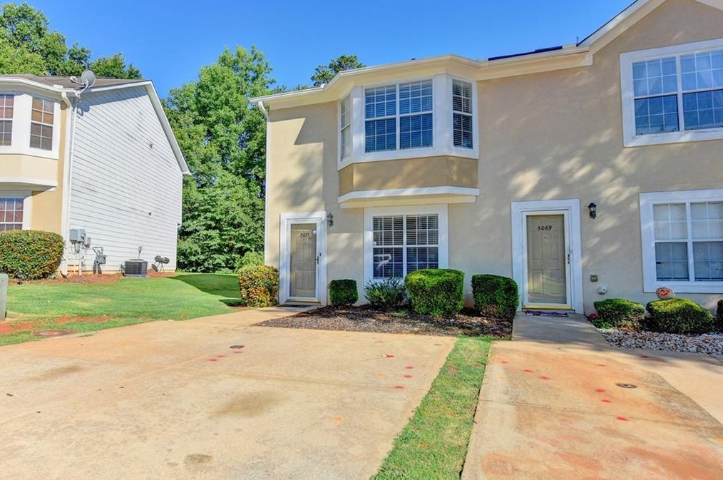 5071 Chupp Way Cir, Lithonia, GA 30038
