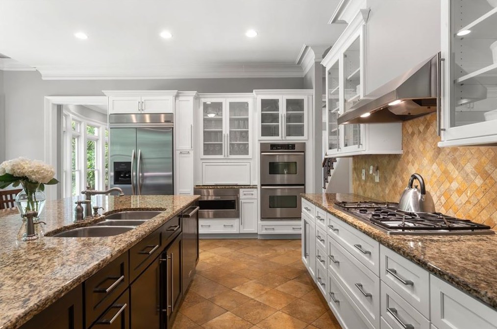 2844 Laurelgate Dr, Decatur GA  30033-1463 exterior