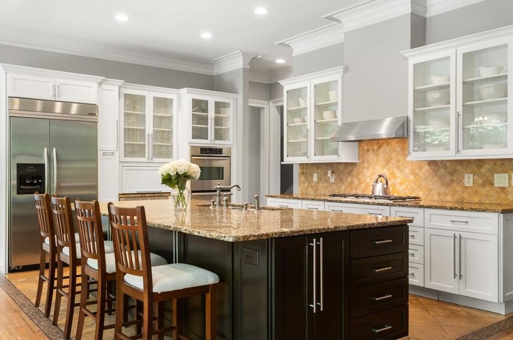 2844 Laurelgate Dr, Decatur GA  30033-1463 exterior