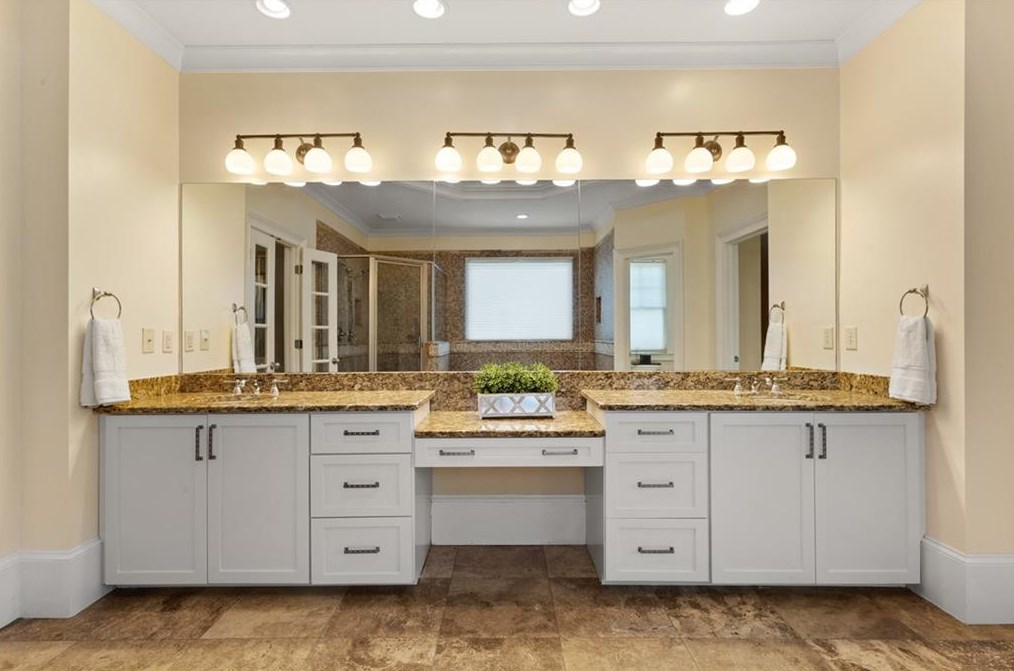 2844 Laurelgate Dr, Decatur GA  30033-1463 exterior