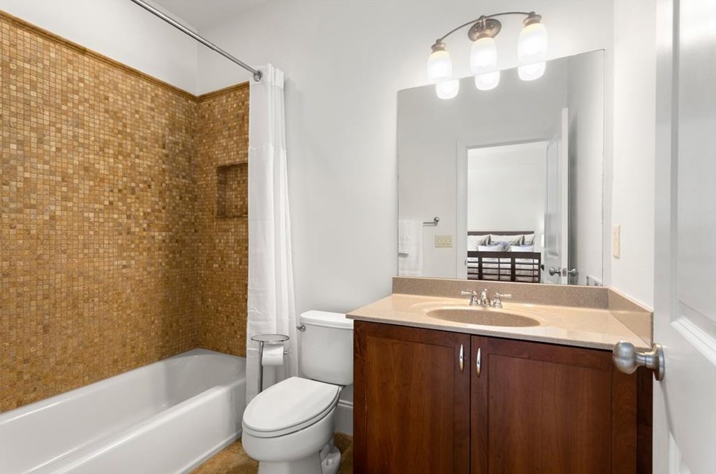 2844 Laurelgate Dr, Decatur GA  30033-1463 exterior