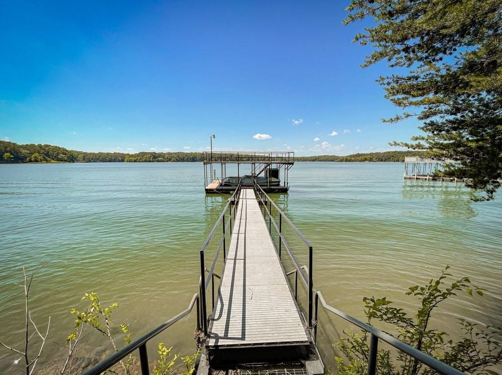 575 Capri Point, Lavonia, GA 30553