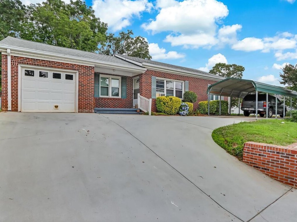 4725 S Lee St, Buford, GA 30518