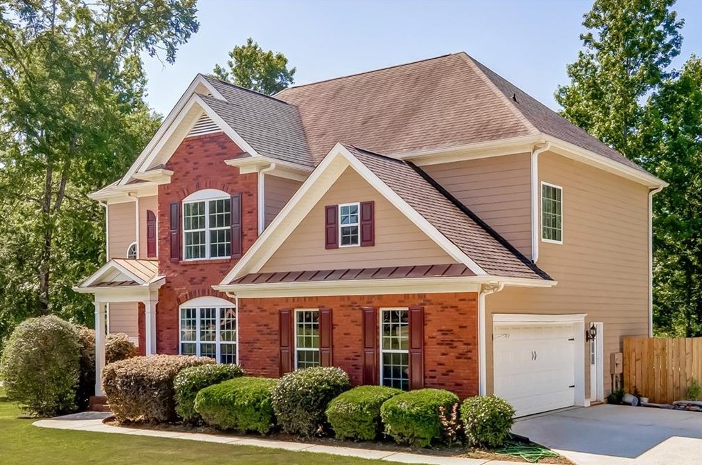 220 Rebecca St, Hoschton, GA 30548-3145