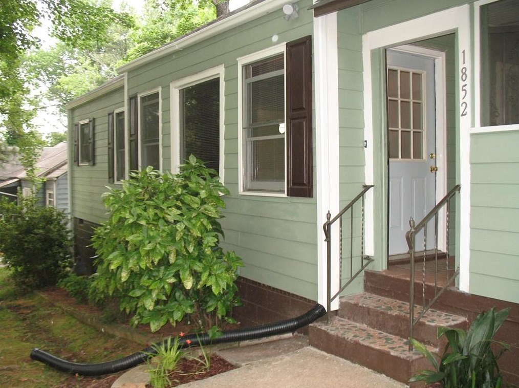 1852 Ridgeland Dr, Decatur GA  30032-4914 exterior