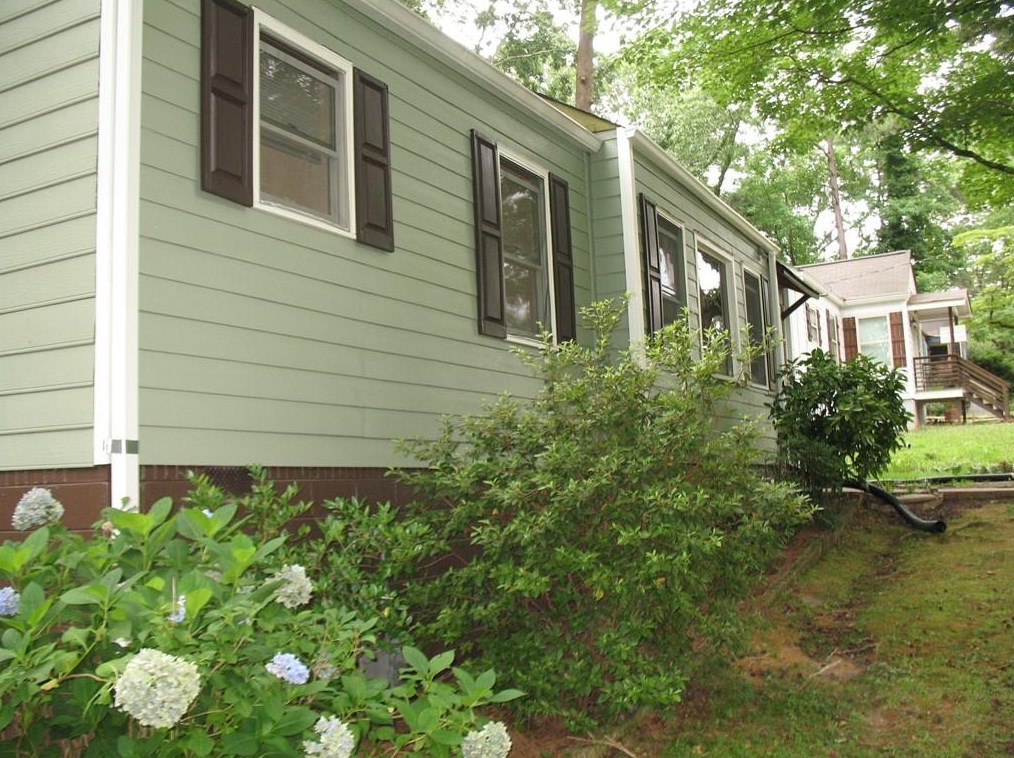 1852 Ridgeland Dr, Decatur GA  30032-4914 exterior