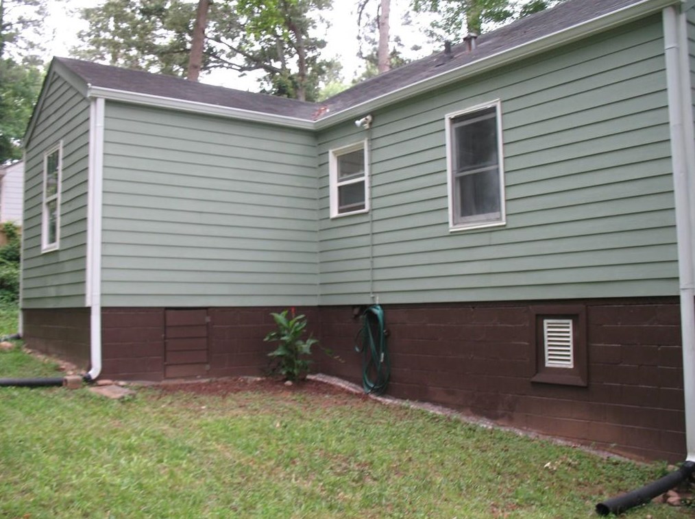 1852 Ridgeland Dr, Decatur GA  30032-4914 exterior