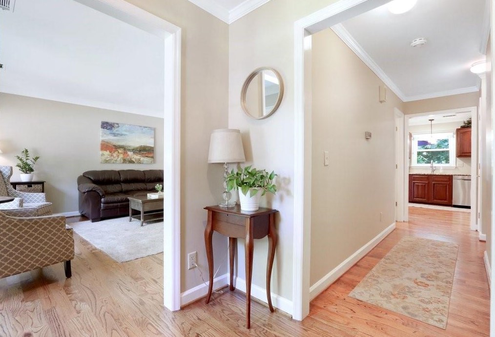 2009 Falcon Glen Ct, Alpharetta, GA 30022-1681