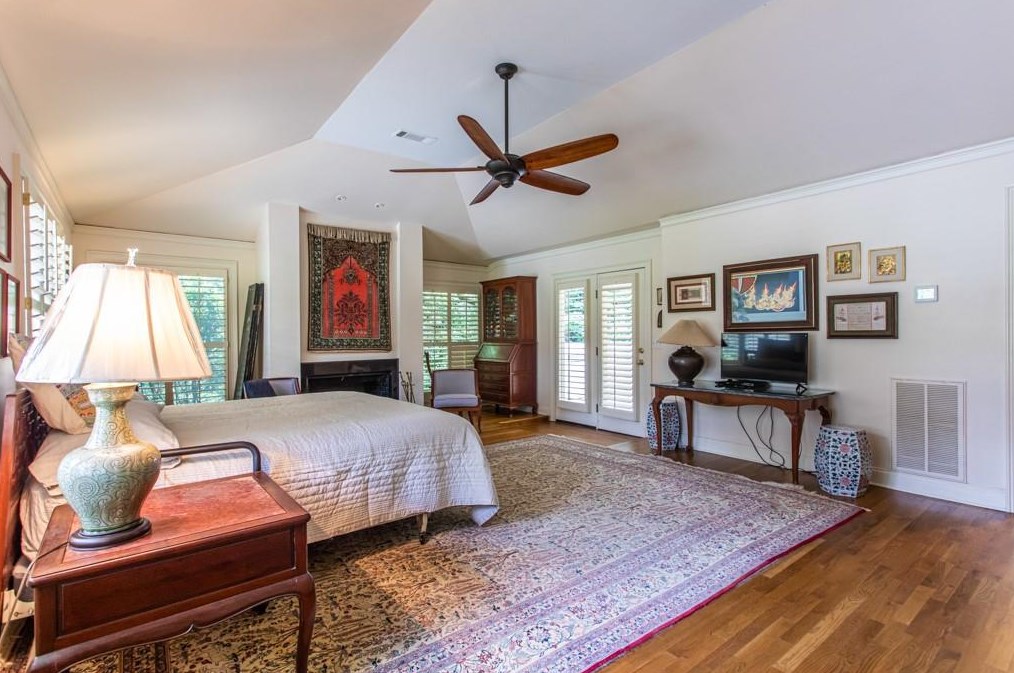 1364 Amanda Cir, Decatur GA  30033-1903 exterior