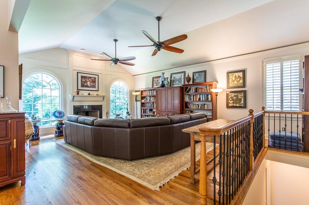 1364 Amanda Cir, Decatur GA  30033-1903 exterior