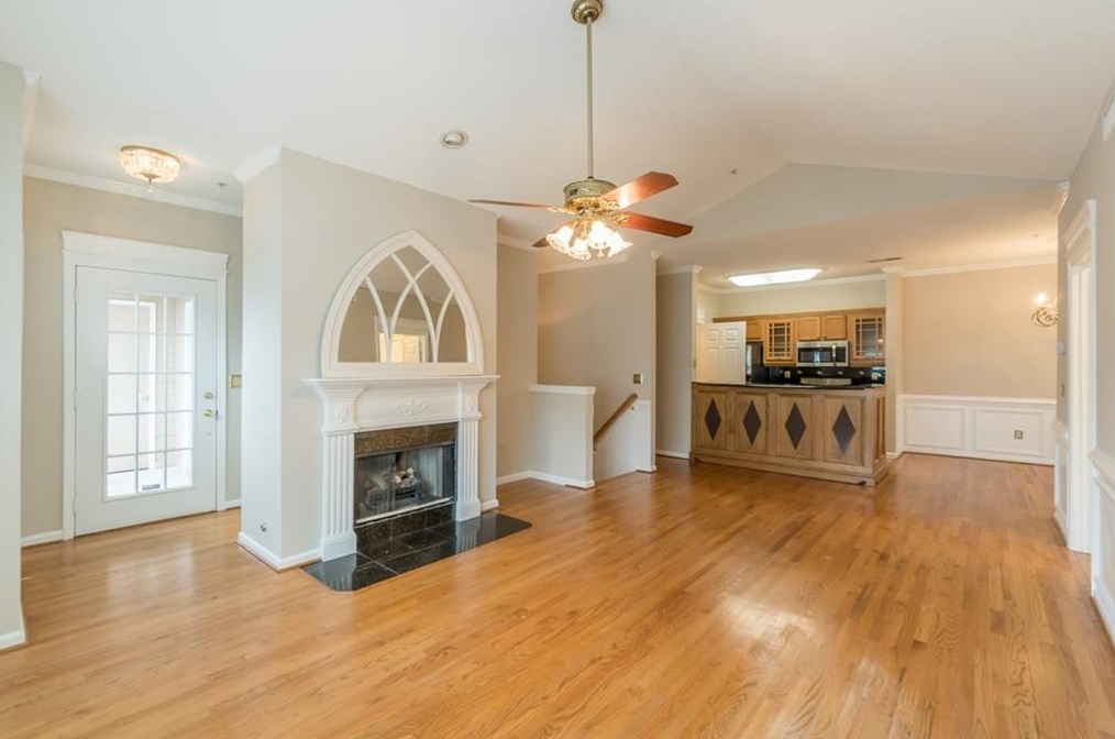 409 Vinings Forest Cir, Smyrna, GA 30080-3921