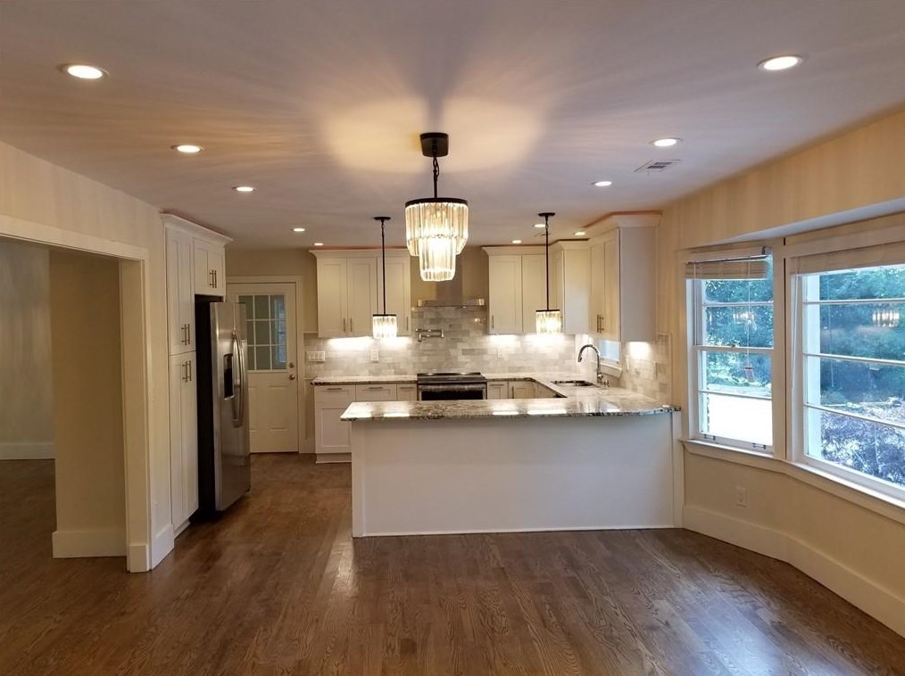408 Tall Oaks Dr, Atlanta GA  30342-1321 exterior